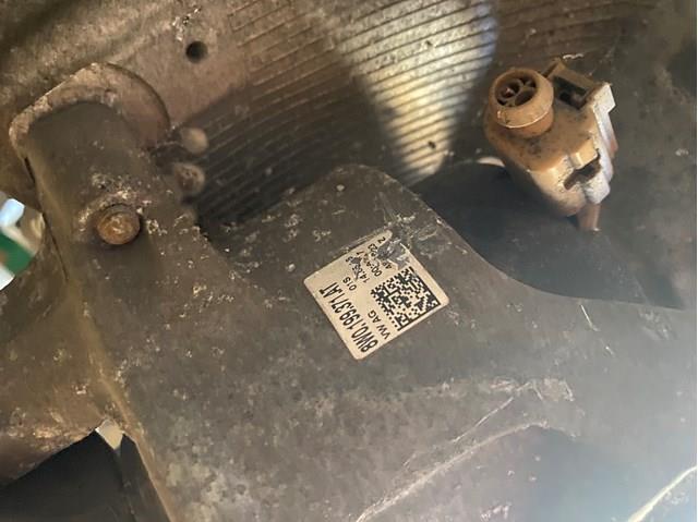 Ліва подушка двигуна 8W0199371AT VAG