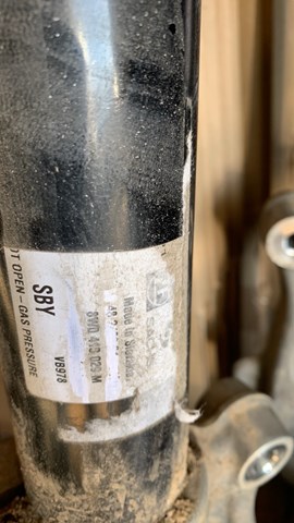 Амортизатори передні 8W0413029M VAG