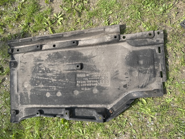 Захист днища, лівий 8W0825207A VAG