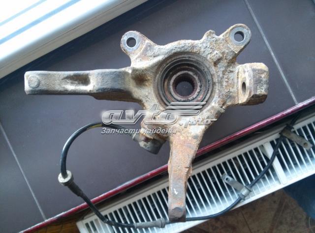 Цапфа передня ліва MR102725 MITSUBISHI