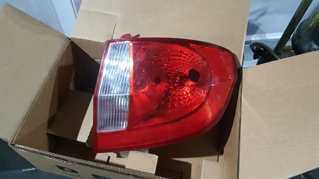 Задній правий стоп 924021C5XX HYUNDAI
