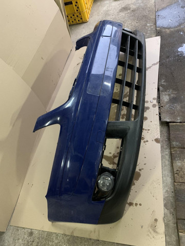 Накладка на передній бампер 1T0805903A VAG