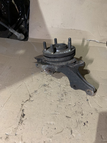 Цапфа поворотна права 517162G101 HYUNDAI