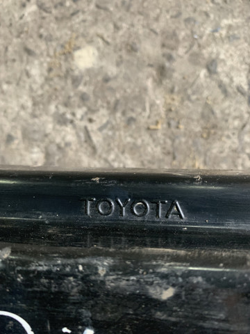 Підсилювач бампера заднього 5217133120 TOYOTA
