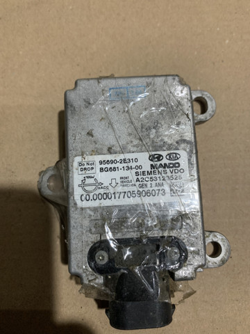 Датчик поперечного прискорення (ESP) 956902E310 HYUNDAI