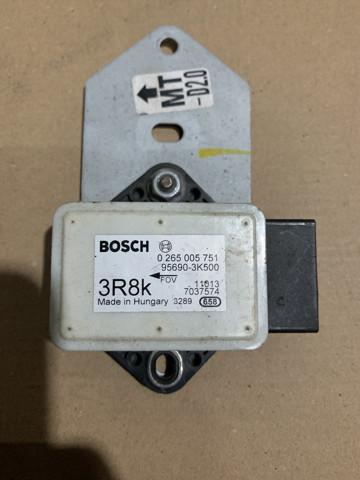 Датчик поперечного прискорення (ESP) 956903K500 HYUNDAI
