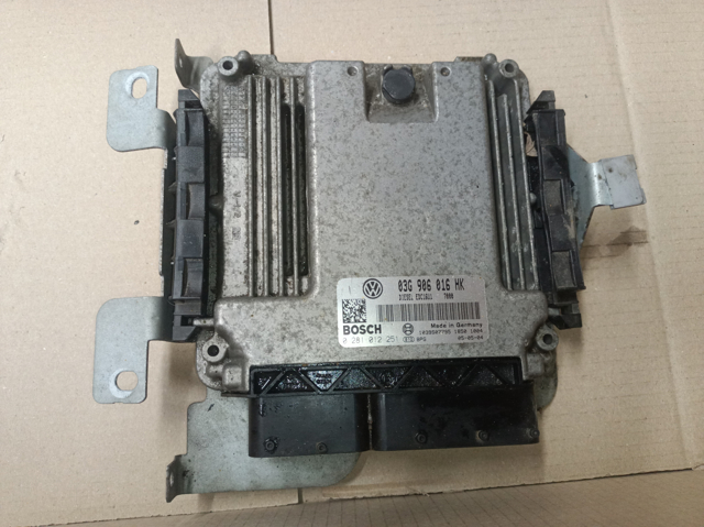 Блок електронного управління 03G906016HK VAG
