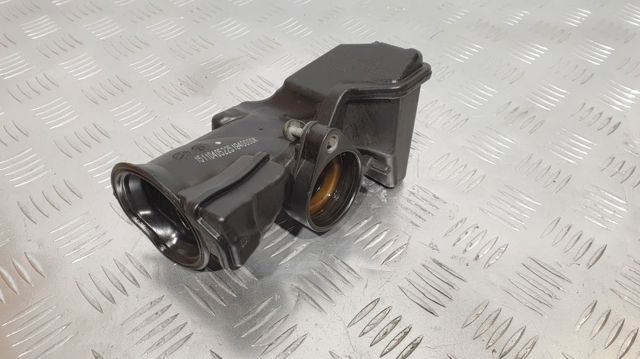 Патрубок повітряний, вихід повітряного фільтра 04C129656K VAG
