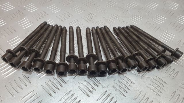 Болт головки блока циліндрів 11056AD200 NISSAN