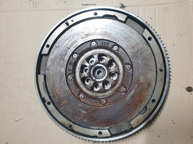 Демпферний маховик 12345AA040 SUBARU