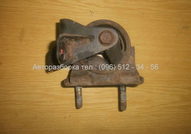 Опора двигуна задня Toyota RAV4 2
