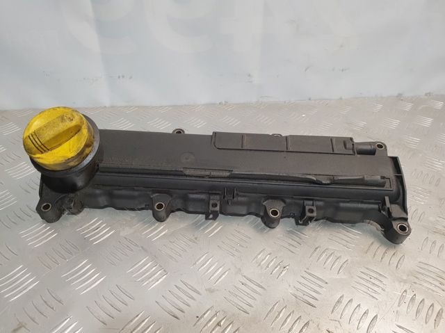 Кришка клапанів 13264AY600 NISSAN