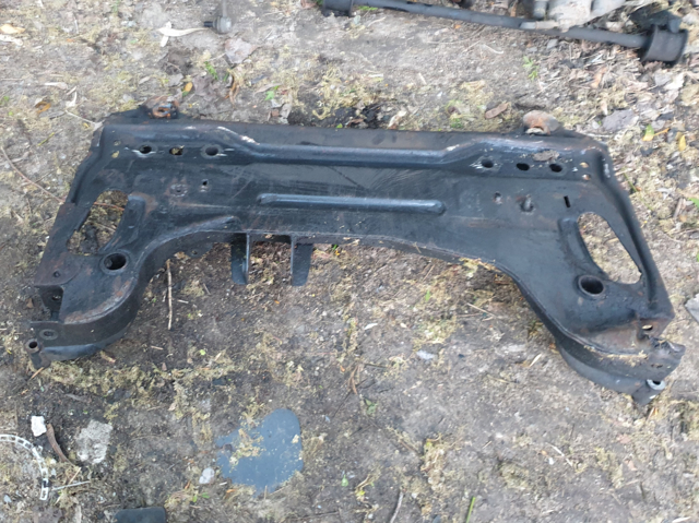 Балка передньої підвіски, підрамник 1361099 FORD