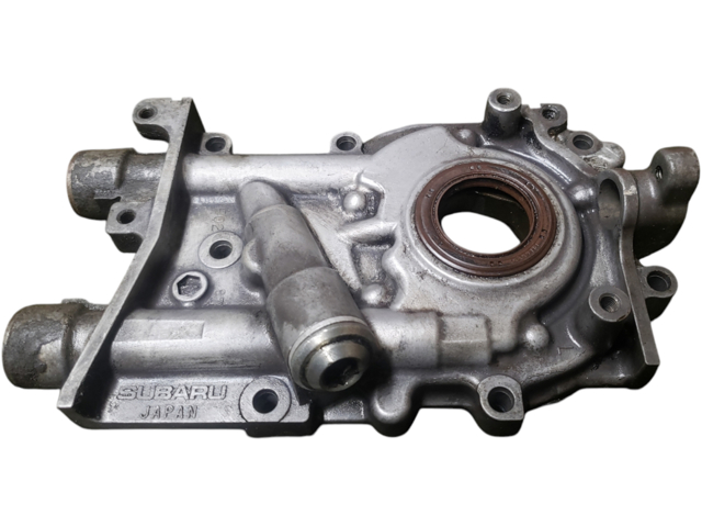 Масляний насос двигуна 15010AA320 SUBARU