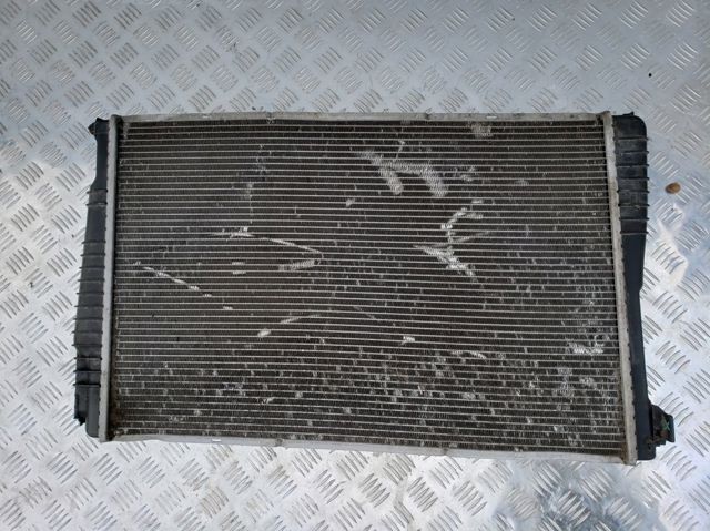 Радіатор охолодження 17118623369 BMW