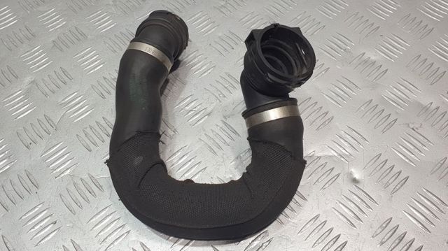 Шланг/патрубок радіатора охолодження, нижній 17127646151 BMW