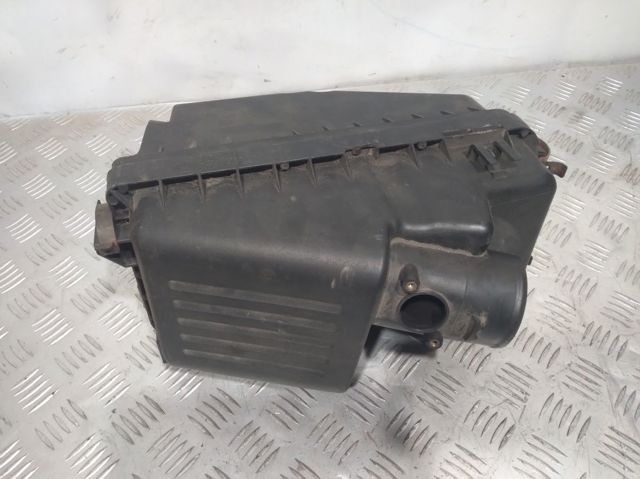 Корпус повітряного фільтра, верхня частина 177050D041 TOYOTA