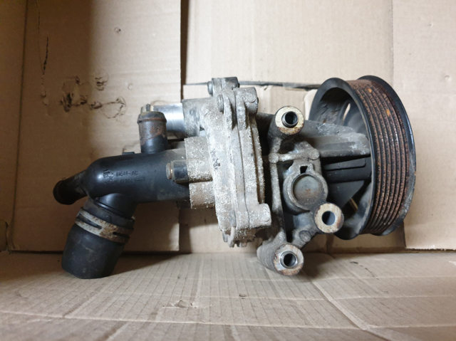 Насос охолодження 1849276 FORD