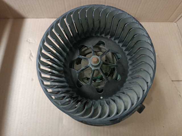 Регулятор оборотів пічки 1K1820015C VAG