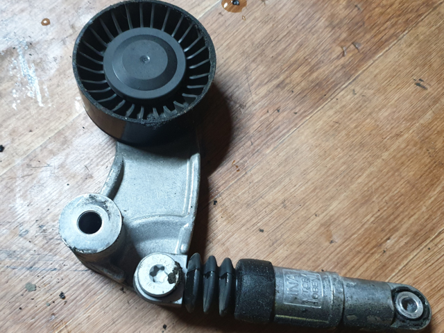 Натяжна планка поліклинового ременя 23769AA020 SUBARU
