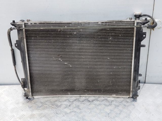 Радіатор охолодження двигуна 253103K140 HYUNDAI