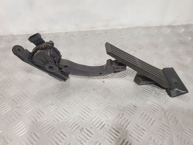 Підаль газу 327003S110 HYUNDAI