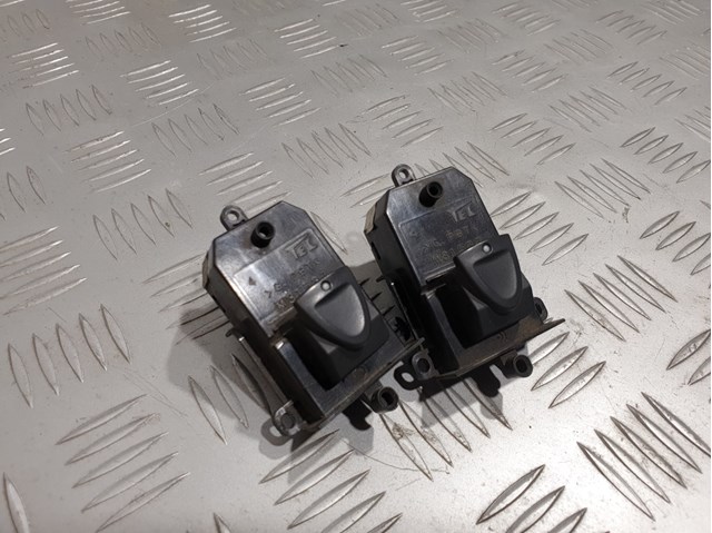 Кнопка вмикання двигуна склопідіймача задня 35760SNAJ53ZA HONDA