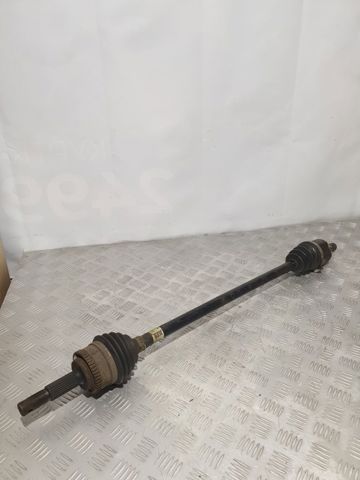 Піввісь передня, права 39100BM500 NISSAN