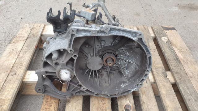 Ручна коробка передач 3M5R7F096YE FORD
