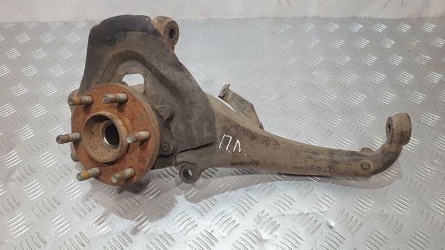 Цапфа передня ліва 40015EB700 NISSAN