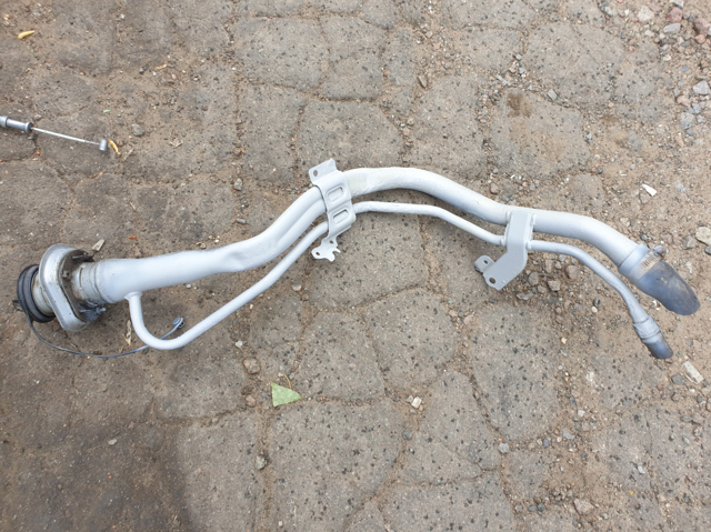 Шланг заливної горловини, паливного бака 42066SC000 SUBARU
