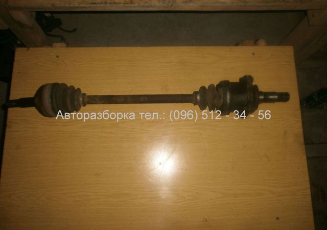 Піввісь передня ліва 4234012061 TOYOTA
