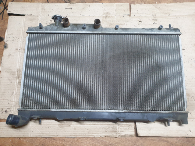 Радіатор двигуна 45119AG080 SUBARU