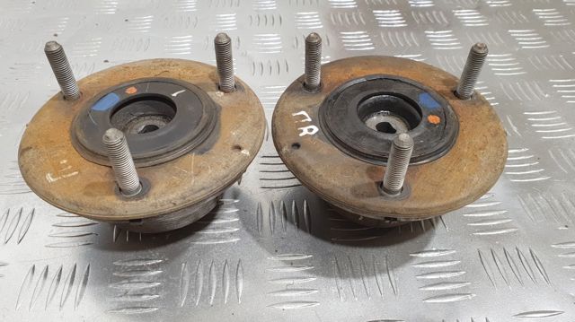 Подушка амортизатора переднього 4868030340 TOYOTA