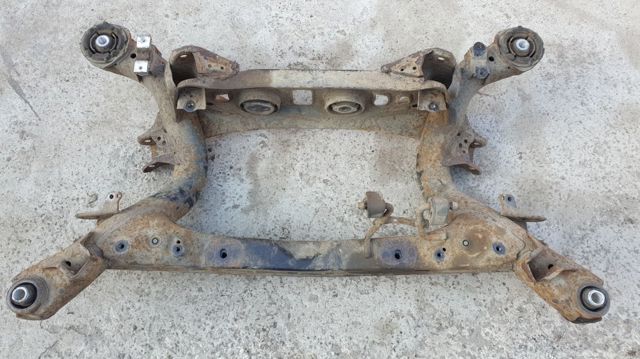 Балка задньої підвіски, підрамник 5120630100 TOYOTA