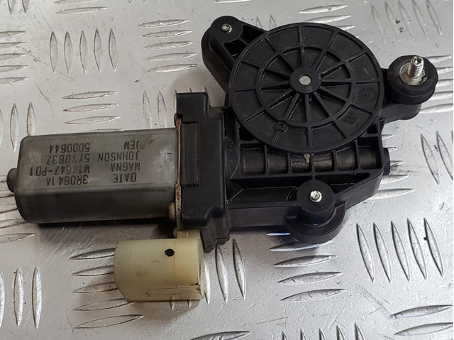 Склопідйомник задніх лівих дверей 51357281887 BMW