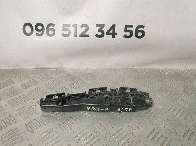Кронштейн бампера заднього, правий 5215542010 TOYOTA