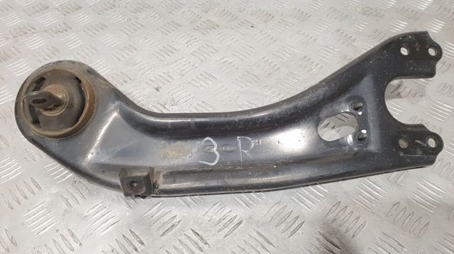 Важіль/тяга задньої підвіски подовжній нижній, правий 552803S000 HYUNDAI
