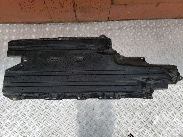 Захист днища, лівий 56411SG010 SUBARU