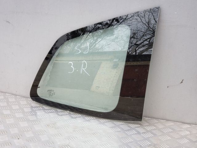 Стукло багажника, праве 65209SG061 SUBARU