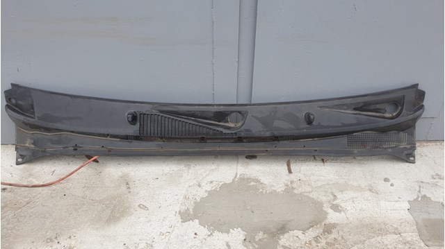 Водостік лобового скла, жабо 66862EB400 NISSAN