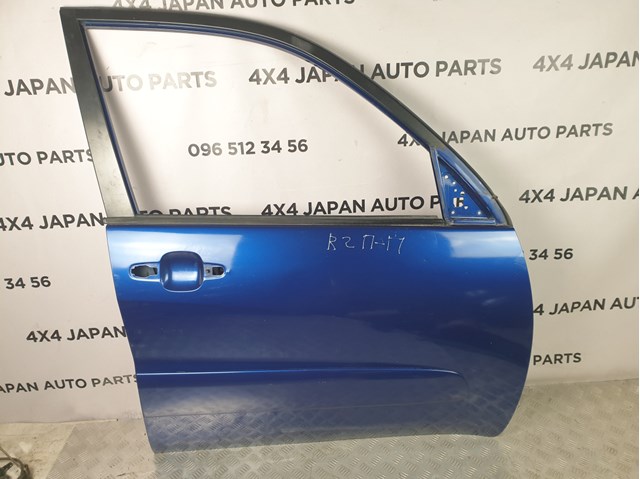 Дверка передня права 6700142080 TOYOTA