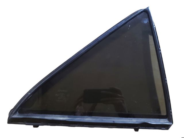 Кватирка двері трикутник, задня, права 6812306130 TOYOTA