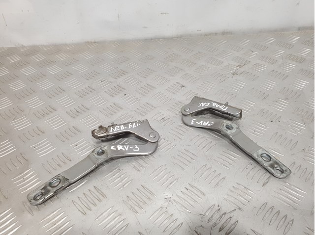 Петля багажника 68210SWAA01ZZ HONDA