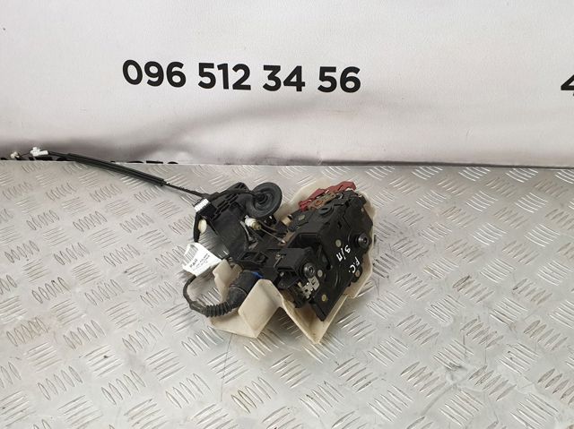 Замок задніх дверей, правих 7L0839016 PORSCHE