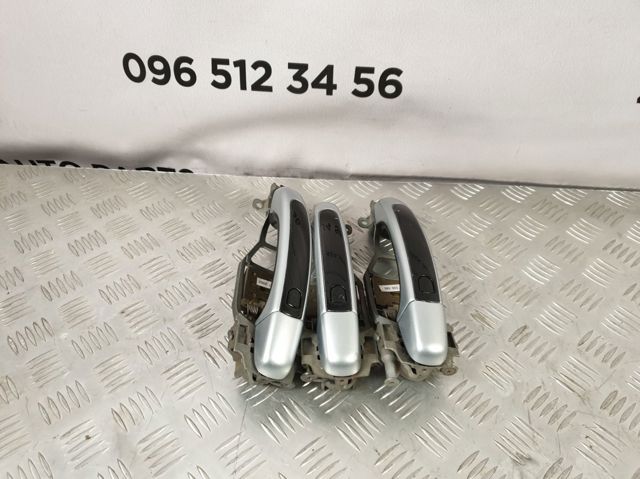 Тримач зовнішньої ручки дверей, задніх правих 7L0839886 PORSCHE