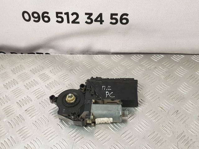 Мотор склопідйомника дверей задніх, лівих 7L0959795 PORSCHE