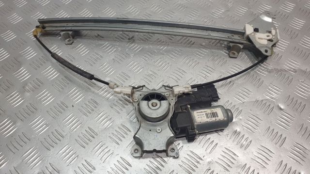 Мотор склопідйомника дверей передніх, правих 80730EB305 NISSAN