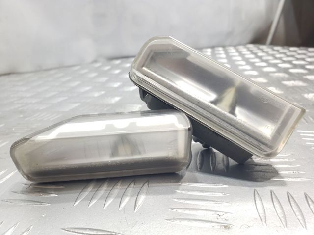 Ліхтар освітлення номерного знака 8127053021 TOYOTA