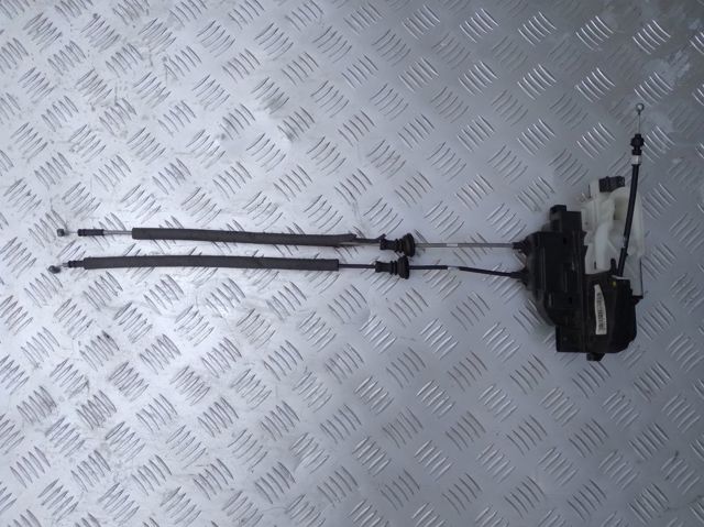 Замок задніх дверей, лівих 814102B010 HYUNDAI